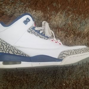 Air Jordan 3 true blue